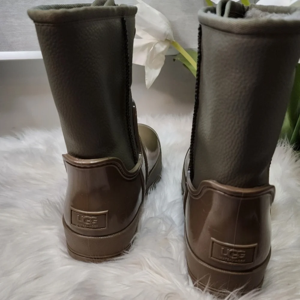 UGG Raincloud Lace Boots Olive Green Women new